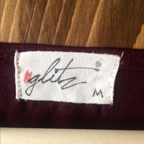 Maroon 3/4 sleeve top with shoulder lattice - Picture 3 of 4